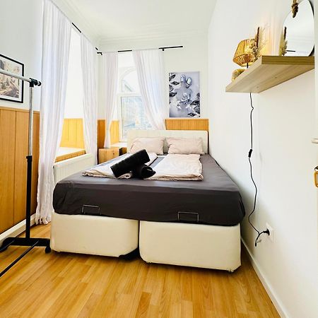 Comfy Rooms In A Shared Apt, 8Min To Rathausplatz Wien Ngoại thất bức ảnh