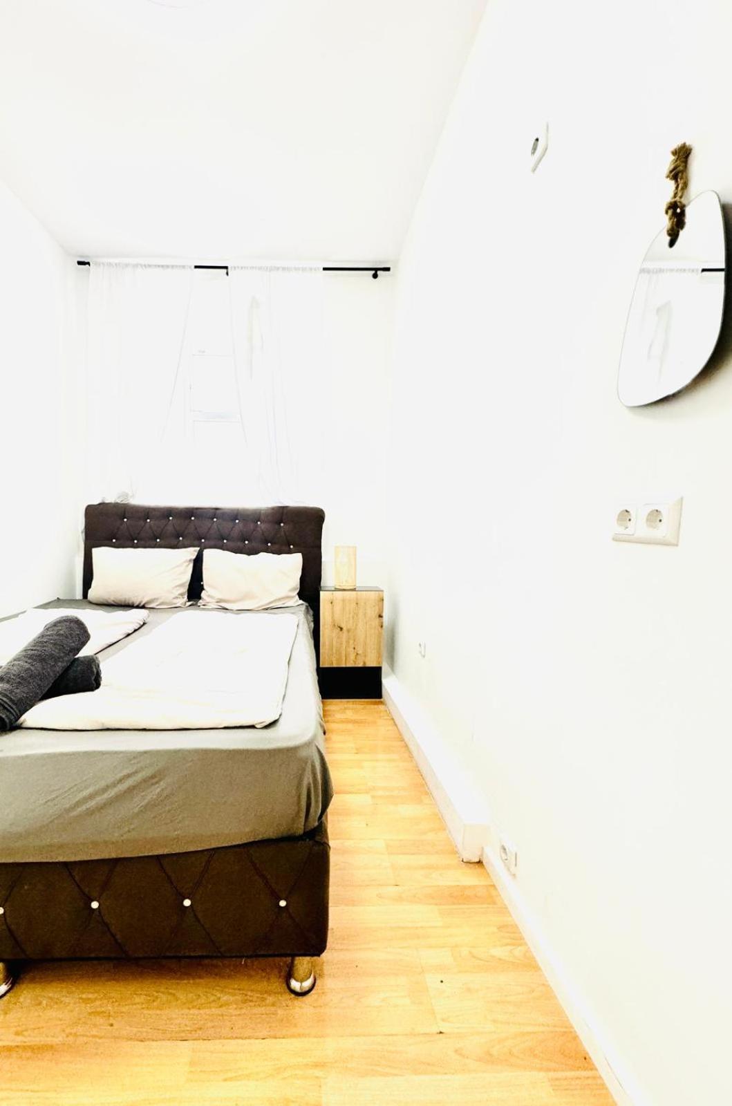 Comfy Rooms In A Shared Apt, 8Min To Rathausplatz Wien Ngoại thất bức ảnh