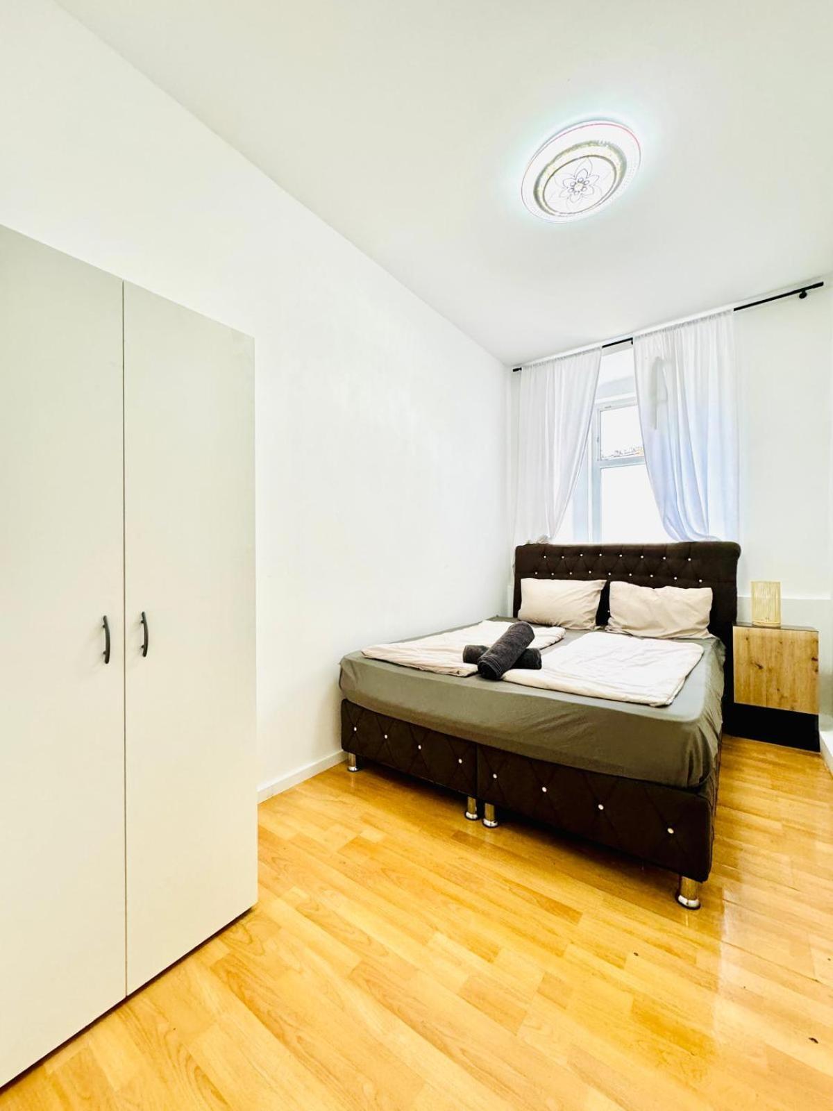 Comfy Rooms In A Shared Apt, 8Min To Rathausplatz Wien Ngoại thất bức ảnh