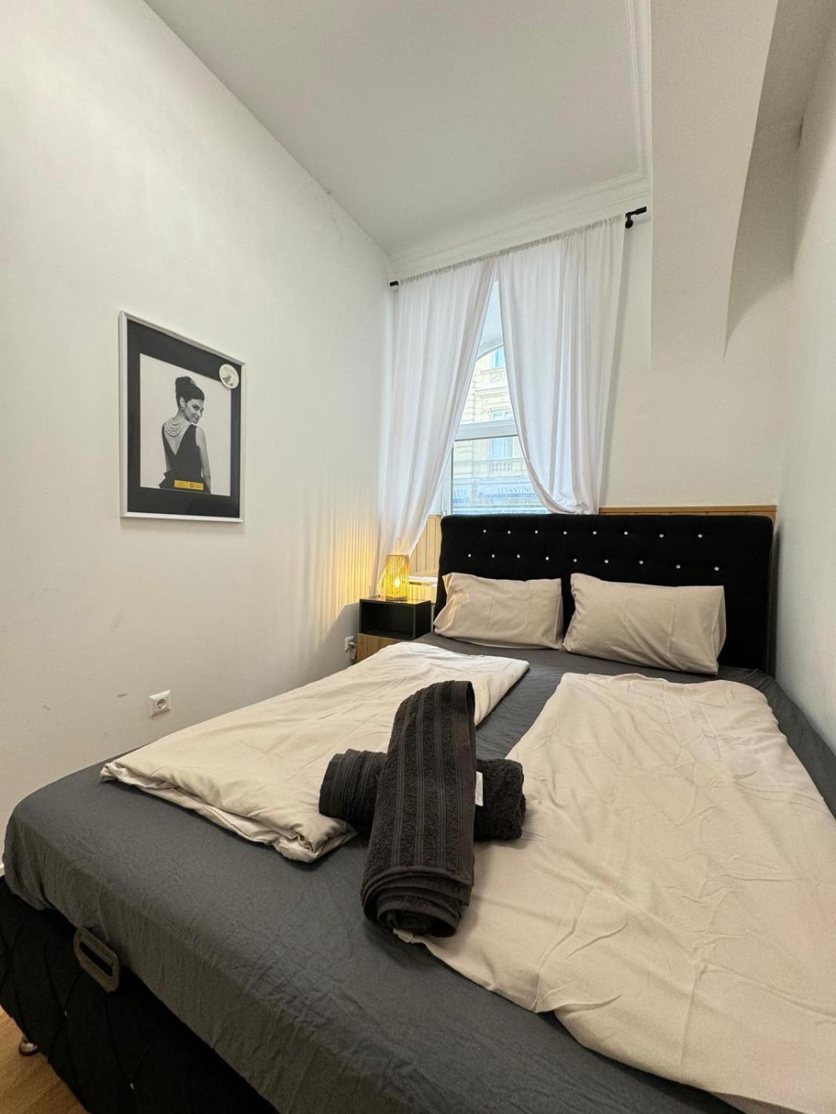 Comfy Rooms In A Shared Apt, 8Min To Rathausplatz Wien Ngoại thất bức ảnh